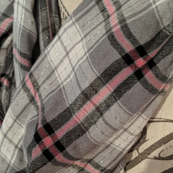 Scarf - Picture 2 of 2